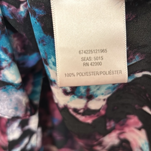 Jaclyn Smith Collection women’s XL Button-down blouse 100% polyester. Purple - Picture 13 of 14